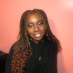 Meet your Posher, Zhea